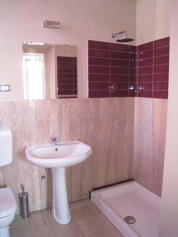 B&B Della Spiga Корсико Екстериор снимка
